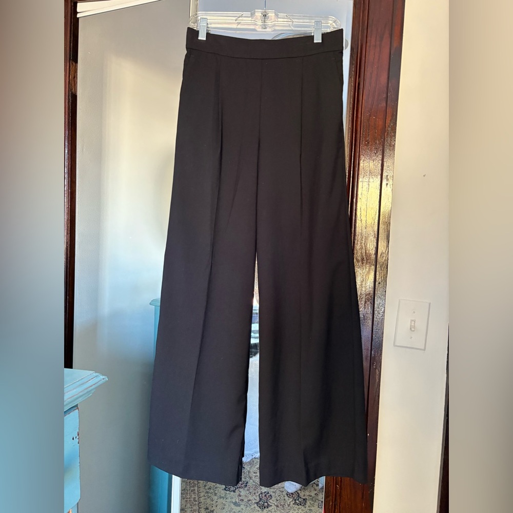Ann Taylor Women’s high waisted wide legged dress pants size S black